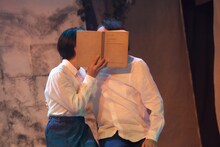 スタジオライフ「ヴェローナの二紳士」より。（撮影：保坂萌）