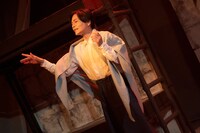 スタジオライフ「ヴェローナの二紳士」より。（撮影：保坂萌）