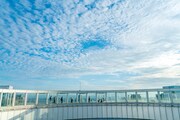 梅田スカイビル・空中庭園展望台の様子。
