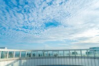 梅田スカイビル・空中庭園展望台の様子。