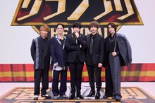 左から須賀健太、玉城裕規、荒牧慶彦、染谷俊之、七海ひろき。