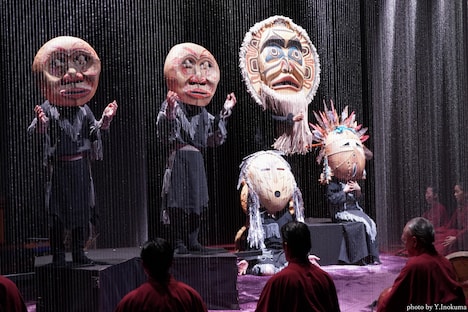 SPAC「イナバとナバホの白兎」より。（撮影：猪熊康夫）