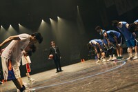 Uzume 第12回公演「『あの春は、いつまでも青い』-永南高校バスケットボール部-」より。