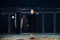 「桜の園」より。（2023年製作：パルコ / 撮影：細野晋司）