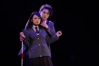 ミュージカル「燃ゆる暗闇にて」より。(c)岩田えり／ミュージカル『燃ゆる暗闇にて』製作委員会