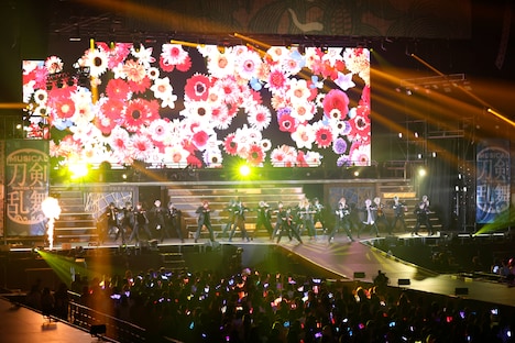 「ミュージカル『刀剣乱舞』祝玖寿 乱舞音曲祭」福井・サンドーム福井公演より。