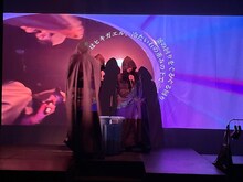 「老若男女未来学園 第3回本公演（エクストリームポジティブ）『アワ・マクベス』」より。(c)老若男女未来学園