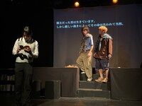 「老若男女未来学園 第3回本公演（エクストリームポジティブ）『アワ・マクベス』」より。(c)老若男女未来学園