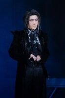 舞台「黄昏の王」より。