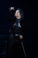 舞台「黄昏の王」より。