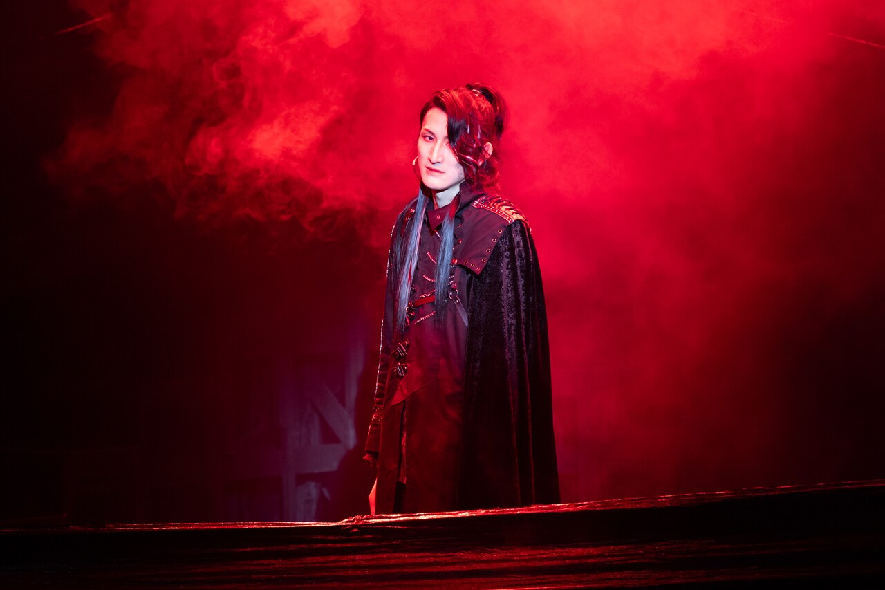 磯野大・佐藤弘樹・鵜飼主水が主演務める王ステ第6弾「黄昏の王」上演中