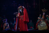 スーパー歌舞伎「三代猿之助四十八撰の内『ヤマトタケル』」より。