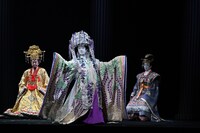 スーパー歌舞伎「三代猿之助四十八撰の内『ヤマトタケル』」より。