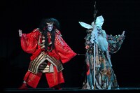 スーパー歌舞伎「三代猿之助四十八撰の内『ヤマトタケル』」より。