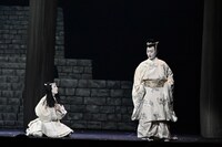 スーパー歌舞伎「三代猿之助四十八撰の内『ヤマトタケル』」より。