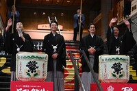 左から中村米吉、市川團子、中村隼人、中村壱太郎。