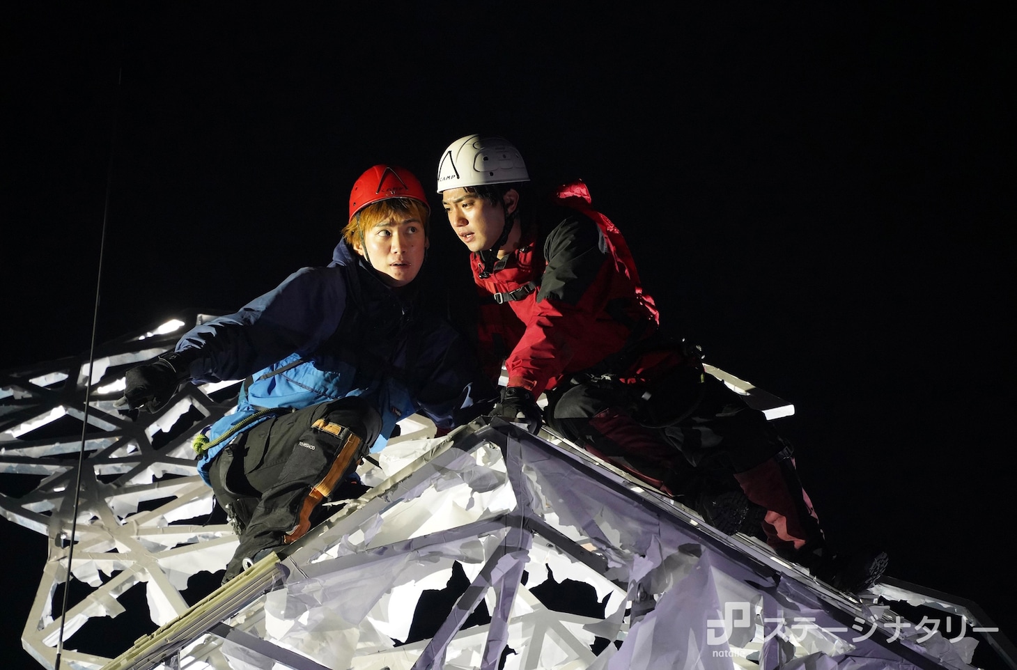 パルコ・プロデュース2024「Touching the Void タッチング・ザ・ヴォイド～虚空に触れて～」より。