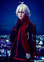 「舞台『桃源暗鬼』-練馬編-」より、灰塚宗史扮する手術岾ロクロ。