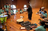 高校生と創る演劇「Journey Over the Rainbow －ドロシーとワタシ－」稽古の様子。