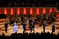 「The Reunion」より。