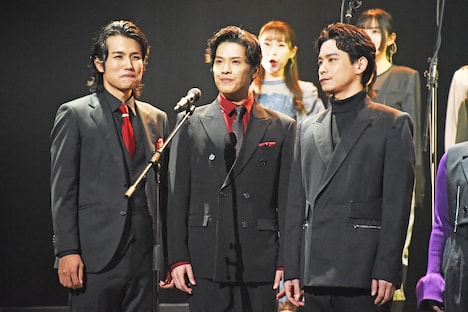左から岩橋大、木内健人、小林唯。