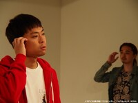 イエデイヌ企画の2024年公演「再演『エリカによろしく』」より。