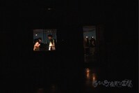 projecttiyo「手のひらの町、夜更かしの王様」より。（撮影：朋佳）