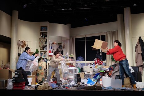 「片づけたい女たち」より。（撮影：宮川舞子）