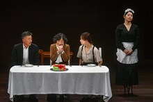 MODE「さようなら、シュルツ先生」より。（撮影：益永葉）