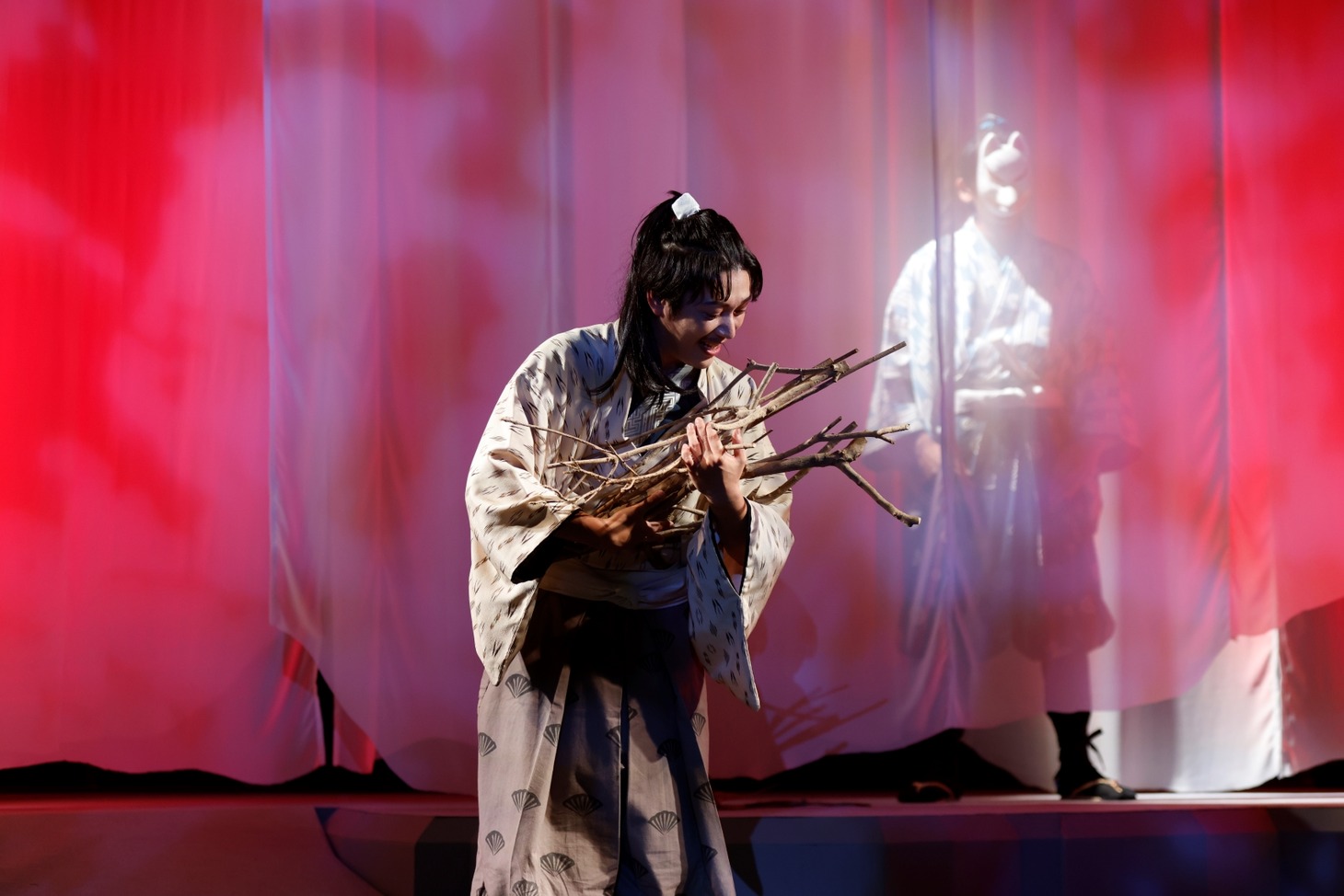 「羽州の狐」より。（撮影：岸隆子）