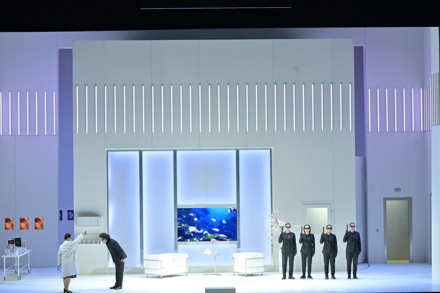 ボン歌劇場との共同制作 東京二期会オペラ劇場「影のない女」より。（写真提供：公益財団法人東京二期会 / 撮影：寺司正彦）