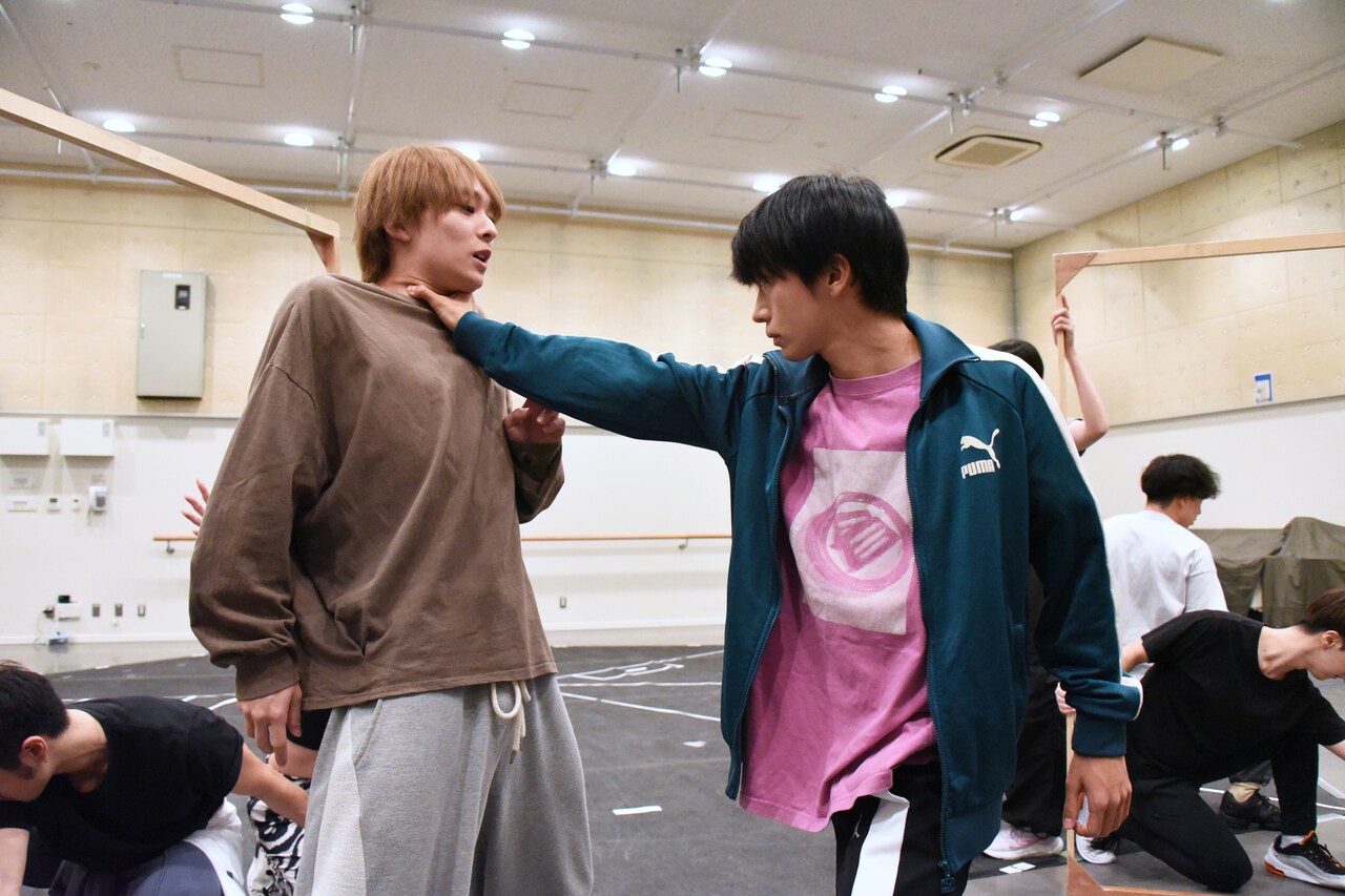 今牧輝琉・古田一紀らが稽古で奮闘！ミュージカル「NO.6」は「“心を前のめりに”して観て」