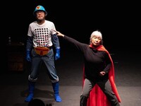 「いざゆかん」の歌子を演じる佐脇柚さん。（撮影：松原豊）