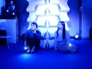 MAO WORKS「海で顔を洗うと」より。