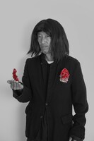 出展アーティストの木場窪一。