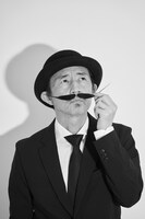 出展アーティストのココハドーコ・ダレ。