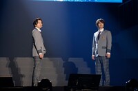 「『青春ミュージカルコメディ oddboys』英林館高校文化祭」より。（撮影：小境勝巳、江藤はんな、堀美由紀）