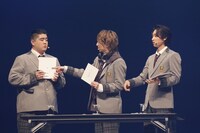 「『青春ミュージカルコメディ oddboys』英林館高校文化祭」より。（撮影：小境勝巳、江藤はんな、堀美由紀）