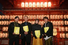 左から下野紘、銀河万丈、上田麗奈、中井和哉。(c)Thanksgiving