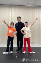 左から丸山果里菜、山田和也、小野希子。