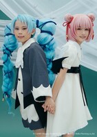 左から平松杏蓮扮するマルダシ、トレン扮するモロダシ。