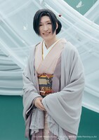 加納幸和扮する佳朱弥。