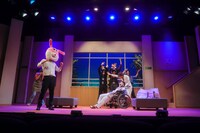 舞台「のうぜい合戦」より。