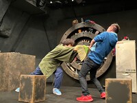 MCR「ガラクタ」より。