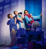 劇団四季 ミュージカル「マンマ・ミーア！」より。（撮影：野田正明）