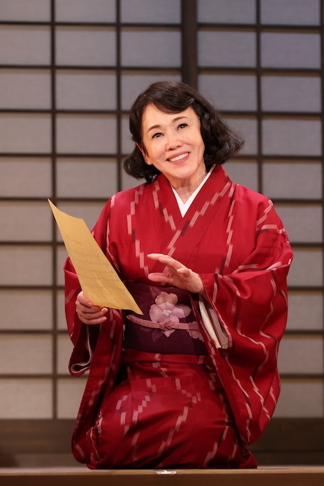 こまつ座 第152回公演「太鼓たたいて笛ふいて」より。（撮影：宮川舞子）