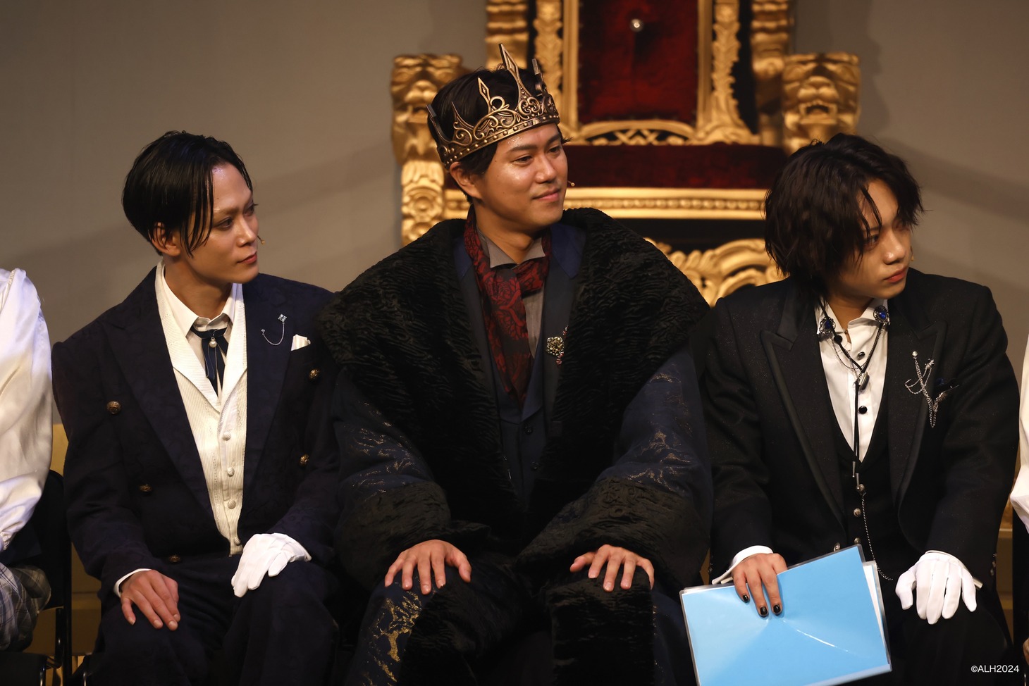 「あくたーず☆りーぐ さんにんのおうさまのおはなし」11月2日12:00開演回より。（撮影：小境勝巳）