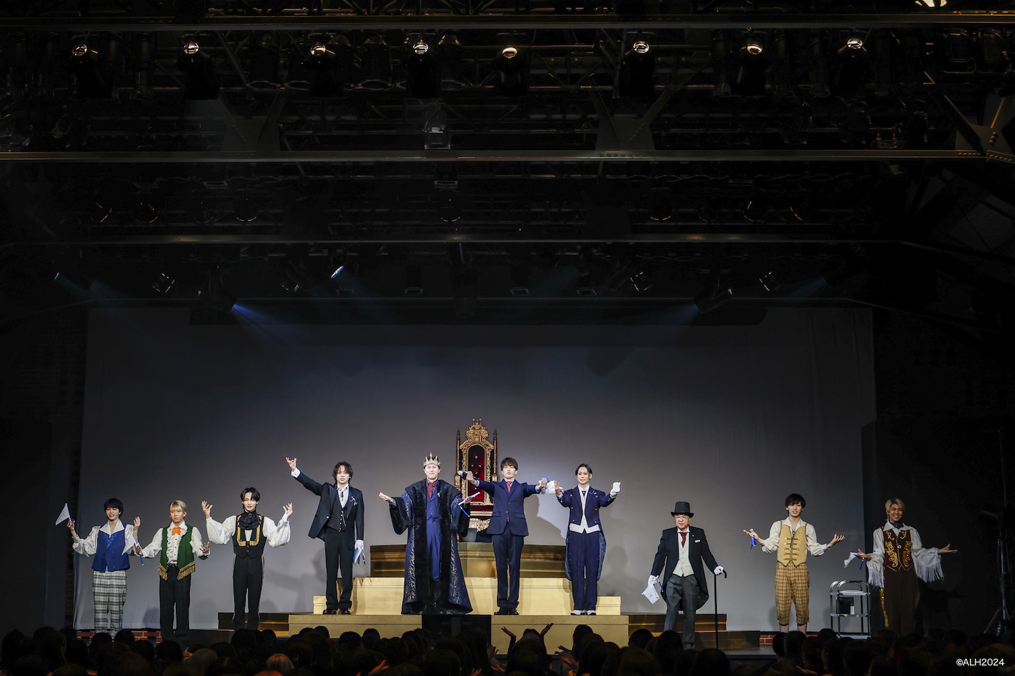 「あくたーず☆りーぐ さんにんのおうさまのおはなし」11月2日12:00開演回より。（撮影：小境勝巳）