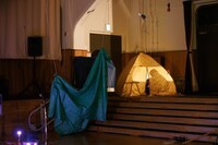 バストリオ「Holy cow／わたしたちは一度しかない」より。（Photo by manami tanaka）