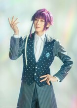 田中涼星扮する有栖川誉。